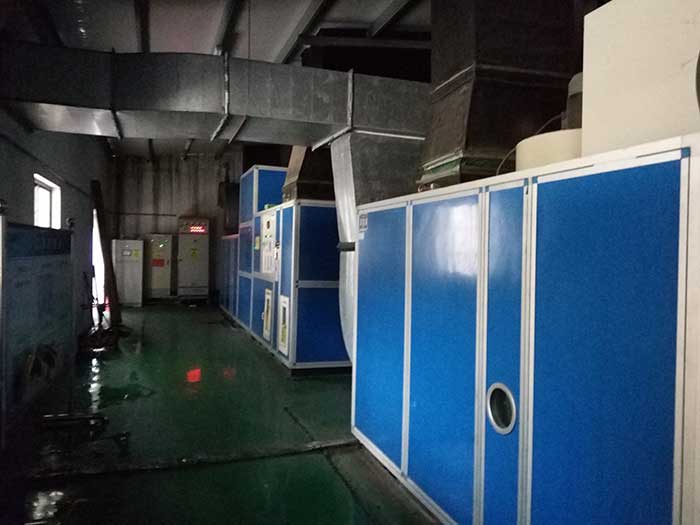安徽哈博集團軟膠囊生產企業30%濕度，5臺轉輪除濕機組，1臺60000風量，4臺45000風量
